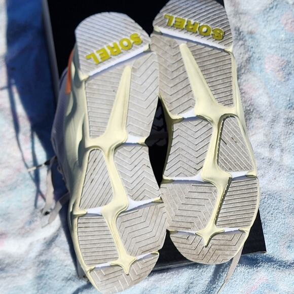 Sorel Kinetic RNGED Lace Knit Yellow Low Top Sneakers Women’s Size 9 - Picture 7 of 9